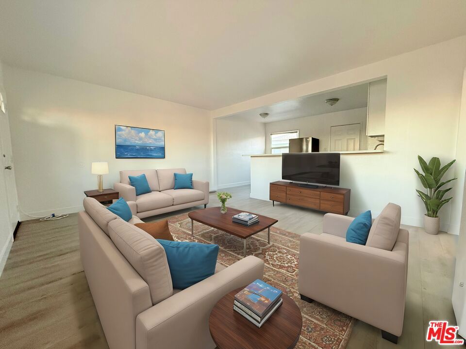 15 N Dos Caminos Avenue Property Photo 7