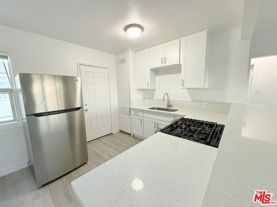 15 N Dos Caminos Avenue Property Photo 8