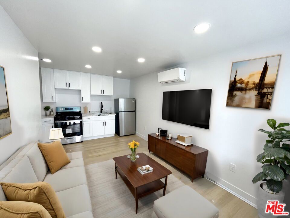 15 N Dos Caminos Avenue Property Photo 18