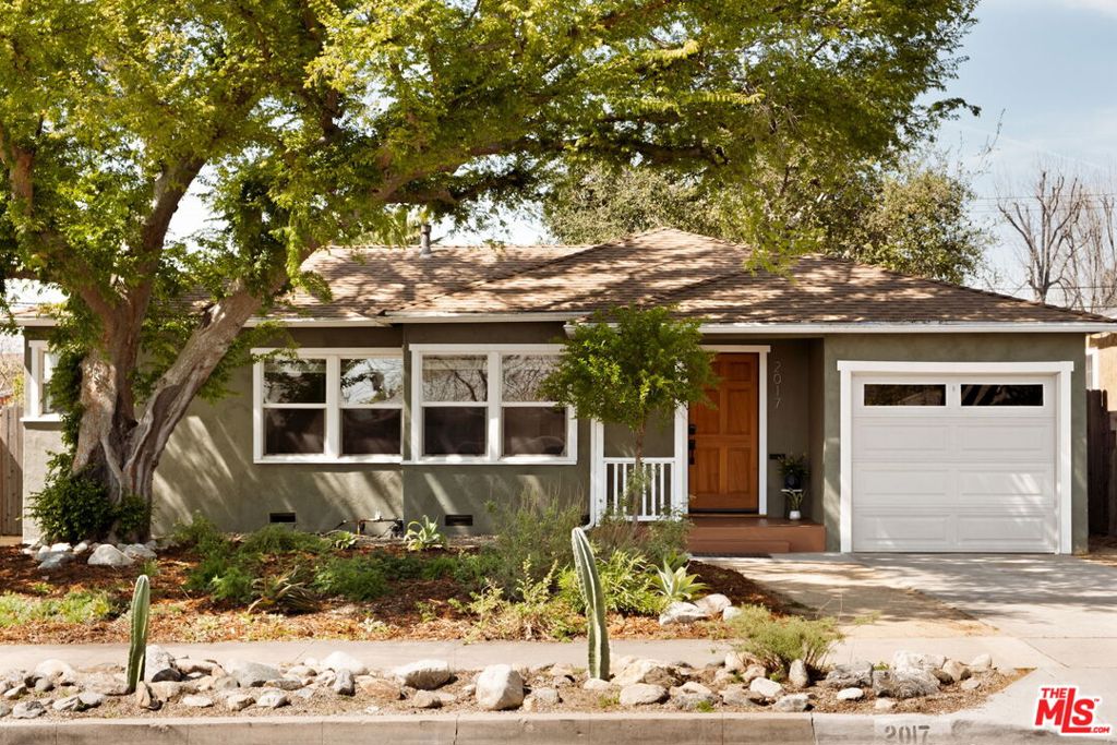 2017 N Screenland Drive Property Photo