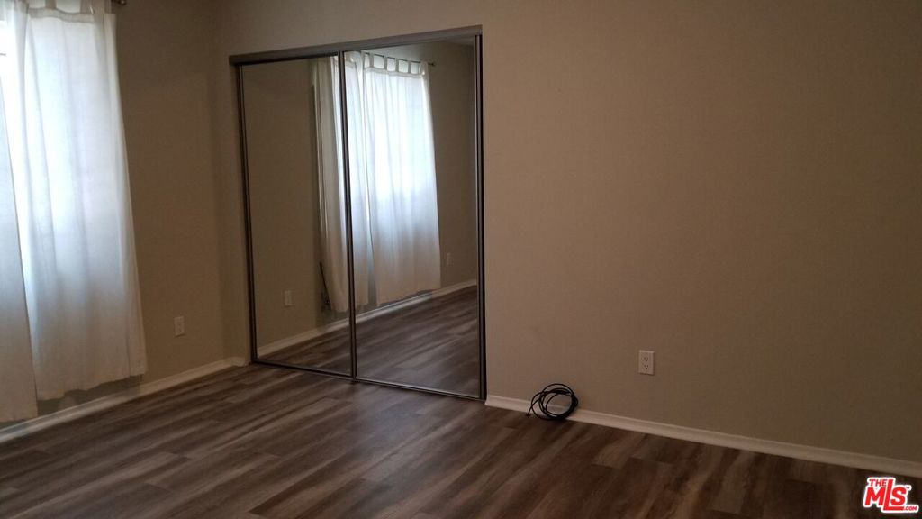 1716 W 45th Street Property Photo 7