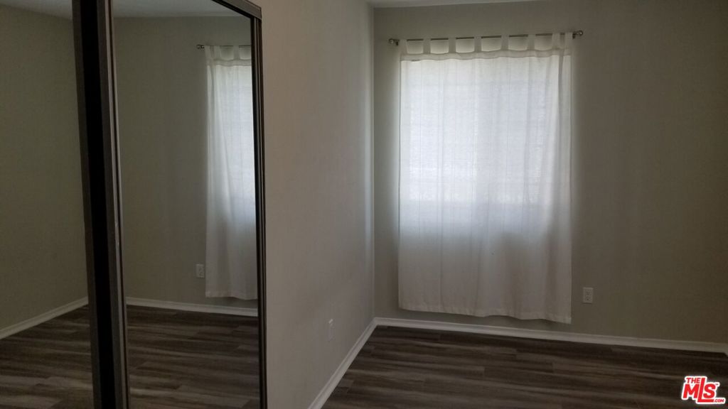 1716 W 45th Street Property Photo 8