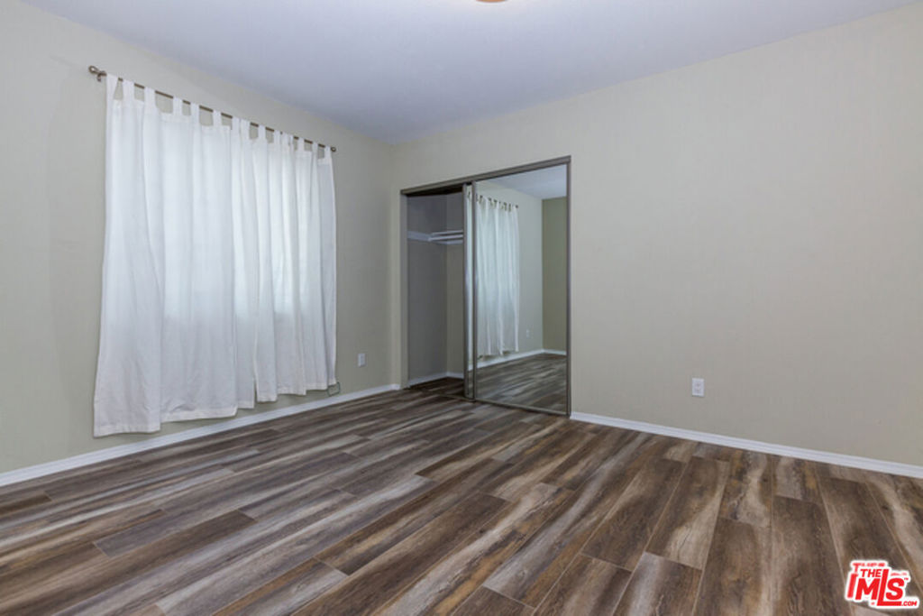 1716 W 45th Street Property Photo 25