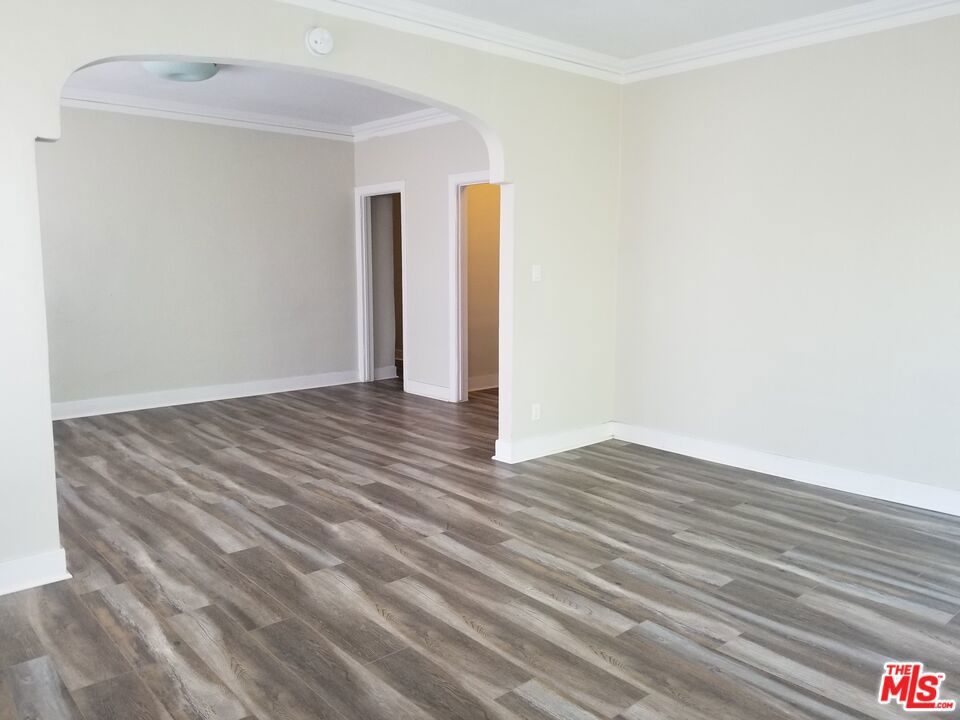 1716 W 45th Street Property Photo 28
