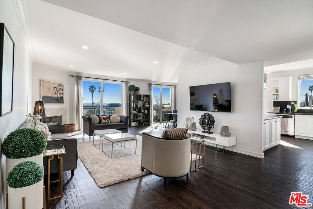 90035 Real Estate Listings Main Image