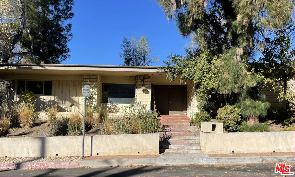 Encino Real Estate Listings Main Image