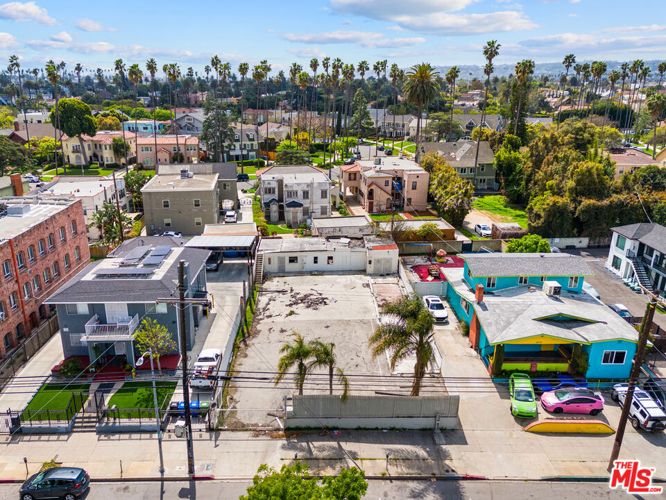 4430 W Pico Boulevard Property Photo 1