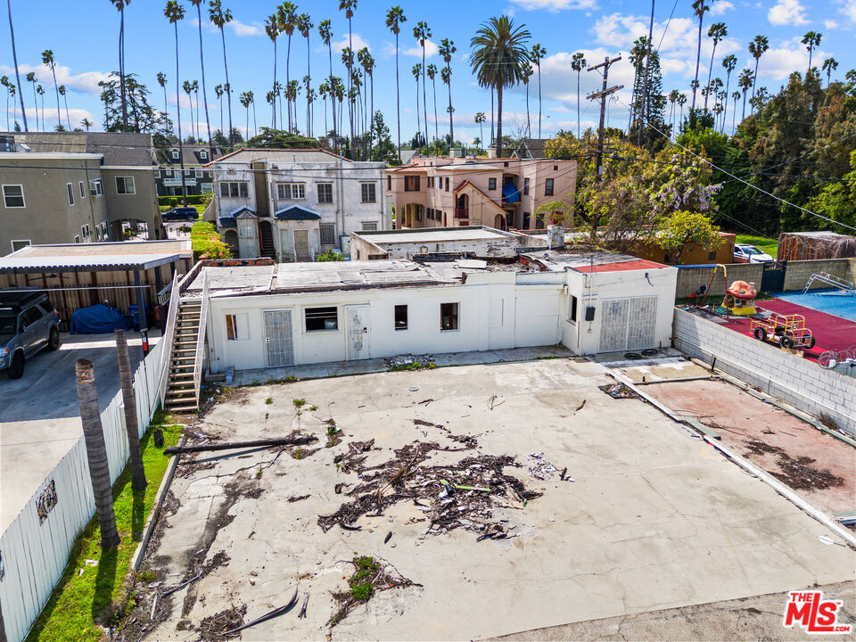 4430 W Pico Boulevard Property Photo 3