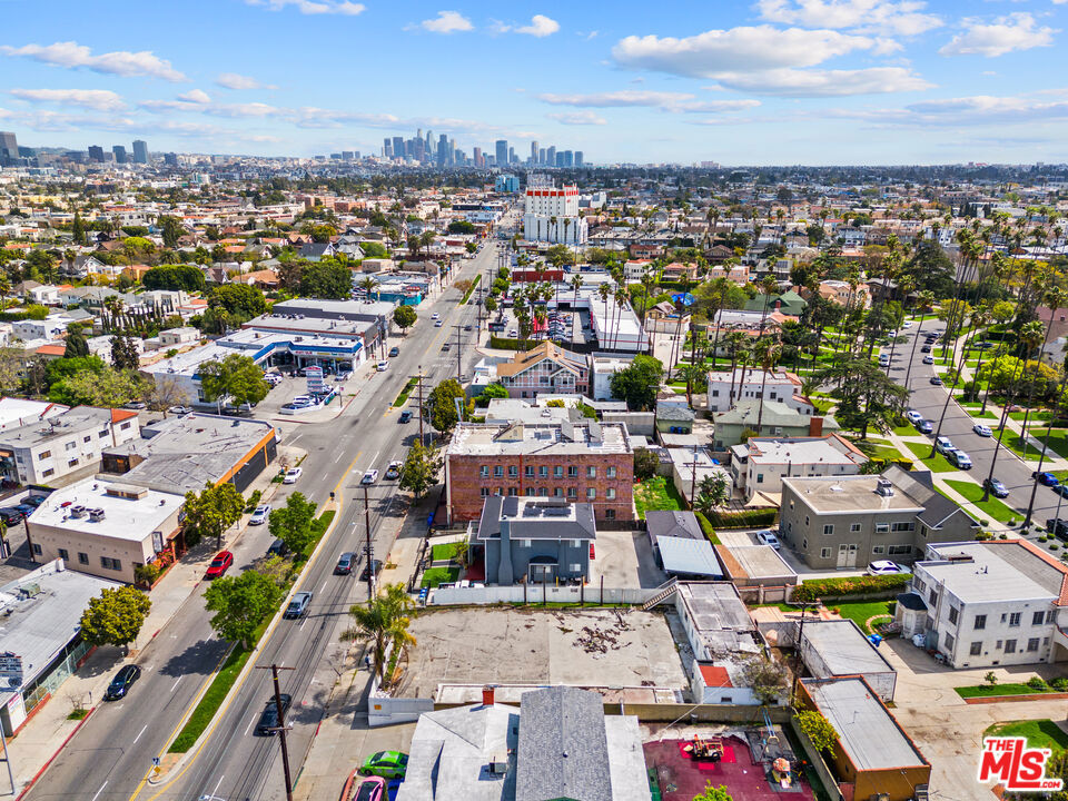 4430 W Pico Boulevard Property Photo 7