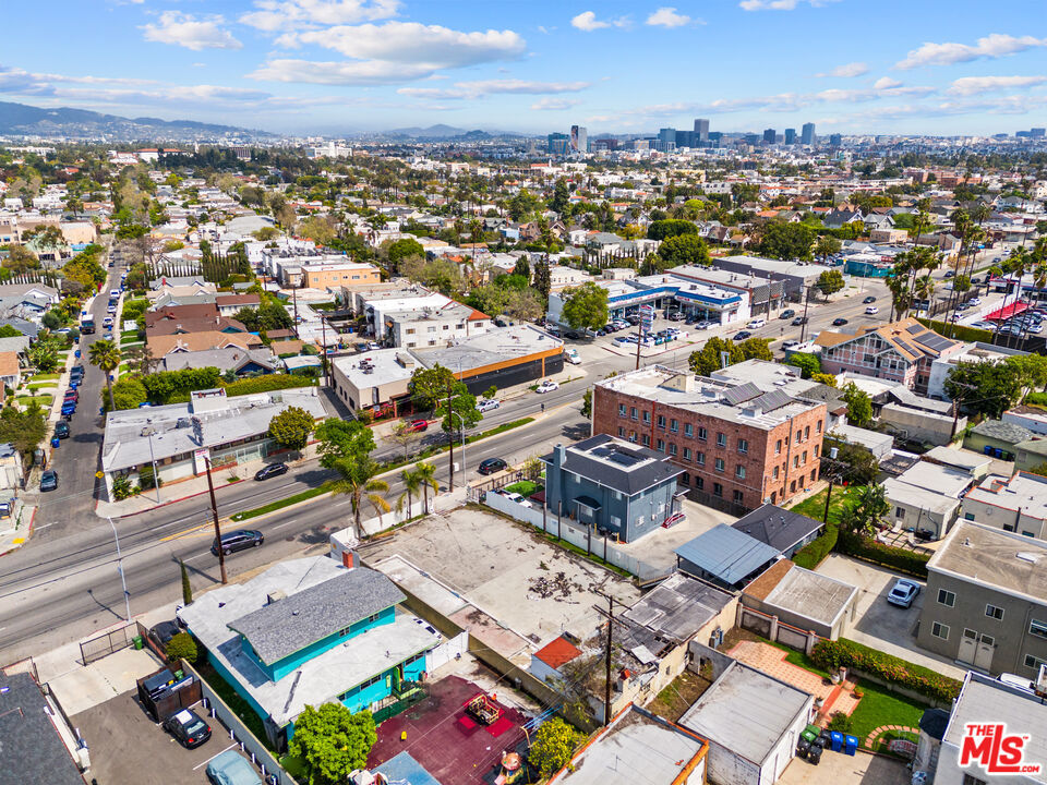 4430 W Pico Boulevard Property Photo 8