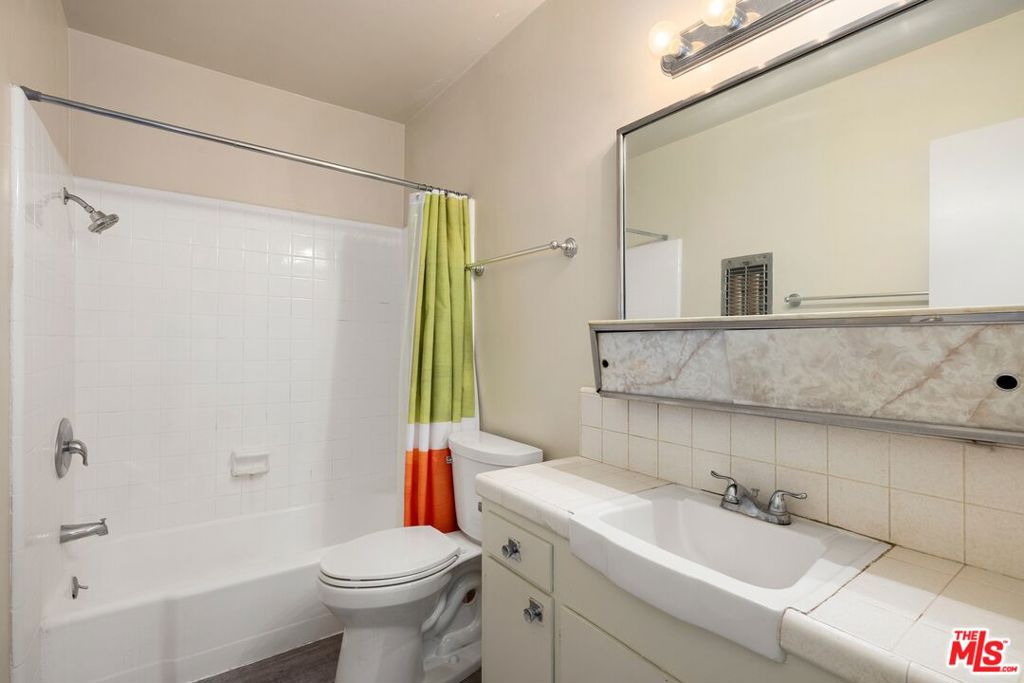 120 S Belmont Street Property Photo 9