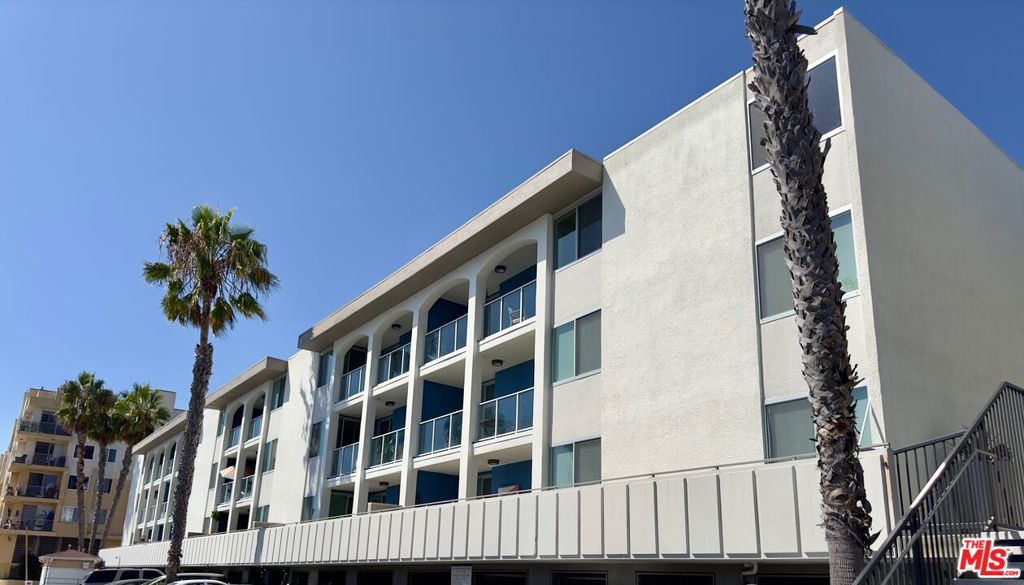 Marina Del Rey Real Estate Listings Main Image
