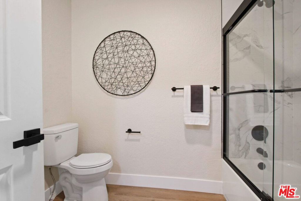 6337 10th Avenue Property Photo 7