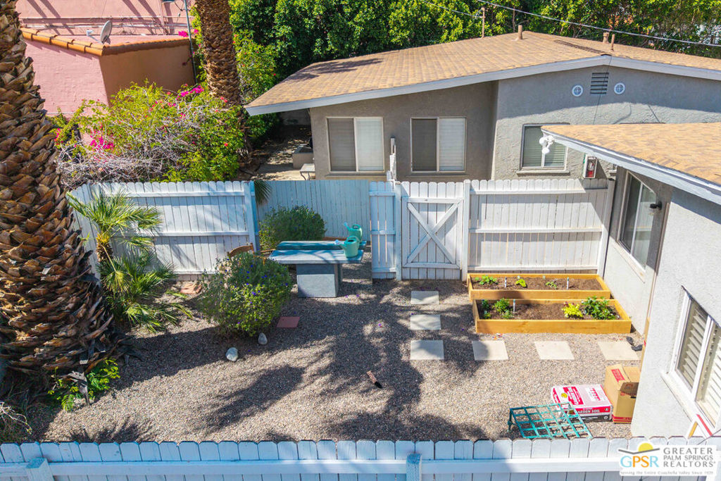 1315 N Indian Canyon Drive Property Photo 7