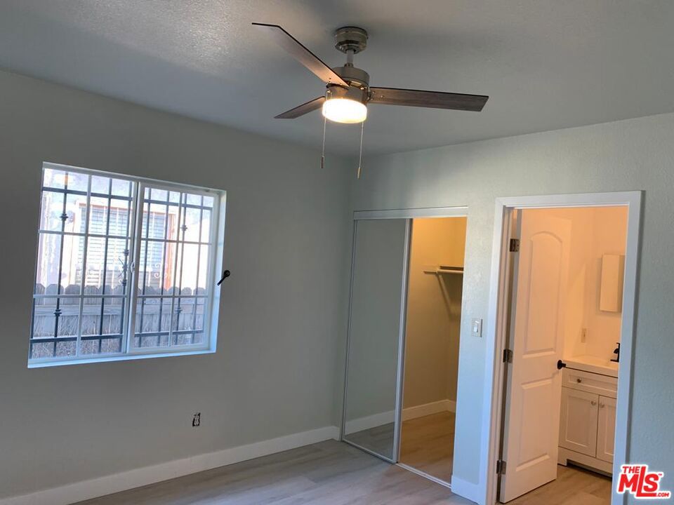 413 W 81st Street Property Photo 8