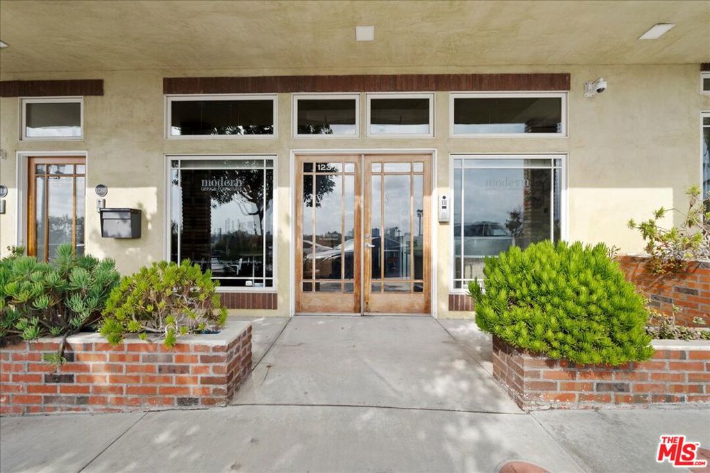 123 Richmond Street Property Photo 2