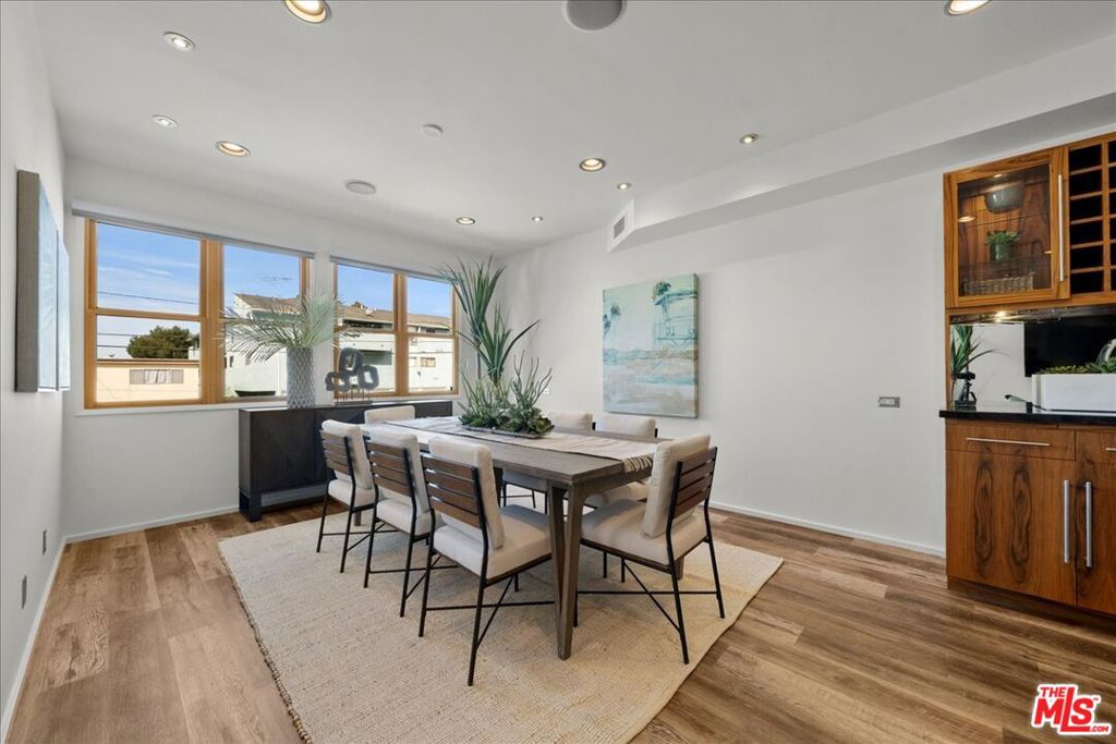 123 Richmond Street Property Photo 27