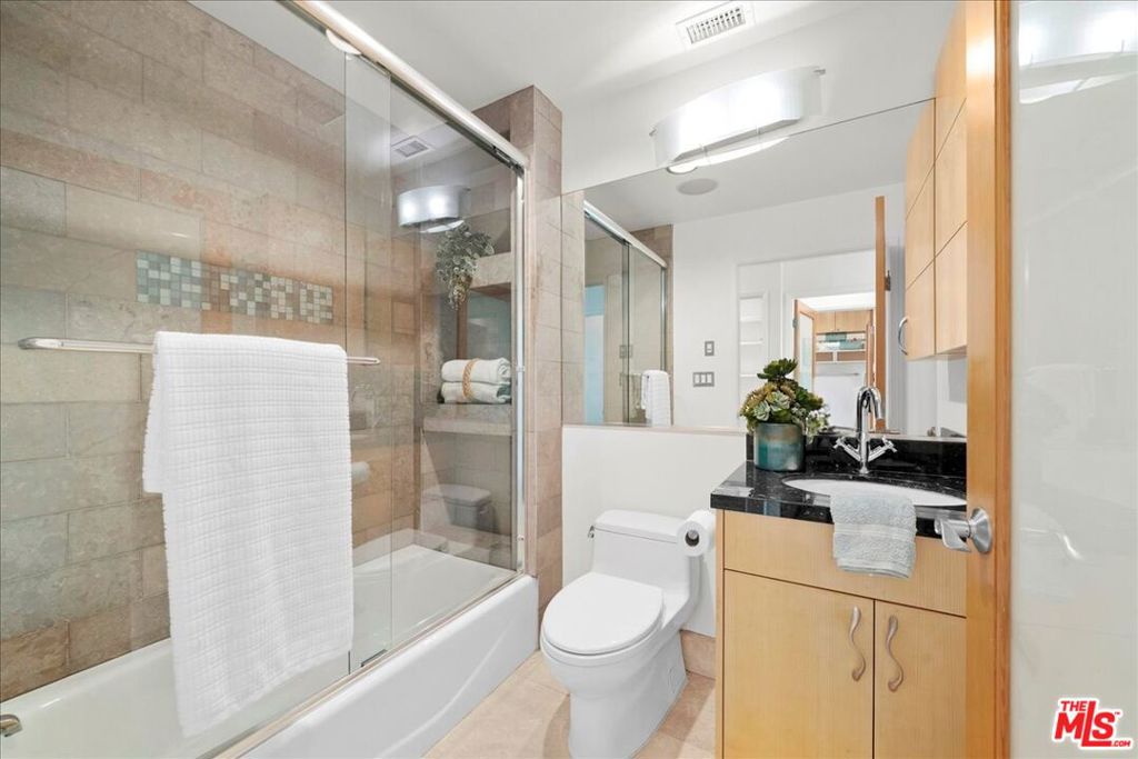 123 Richmond Street Property Photo 36