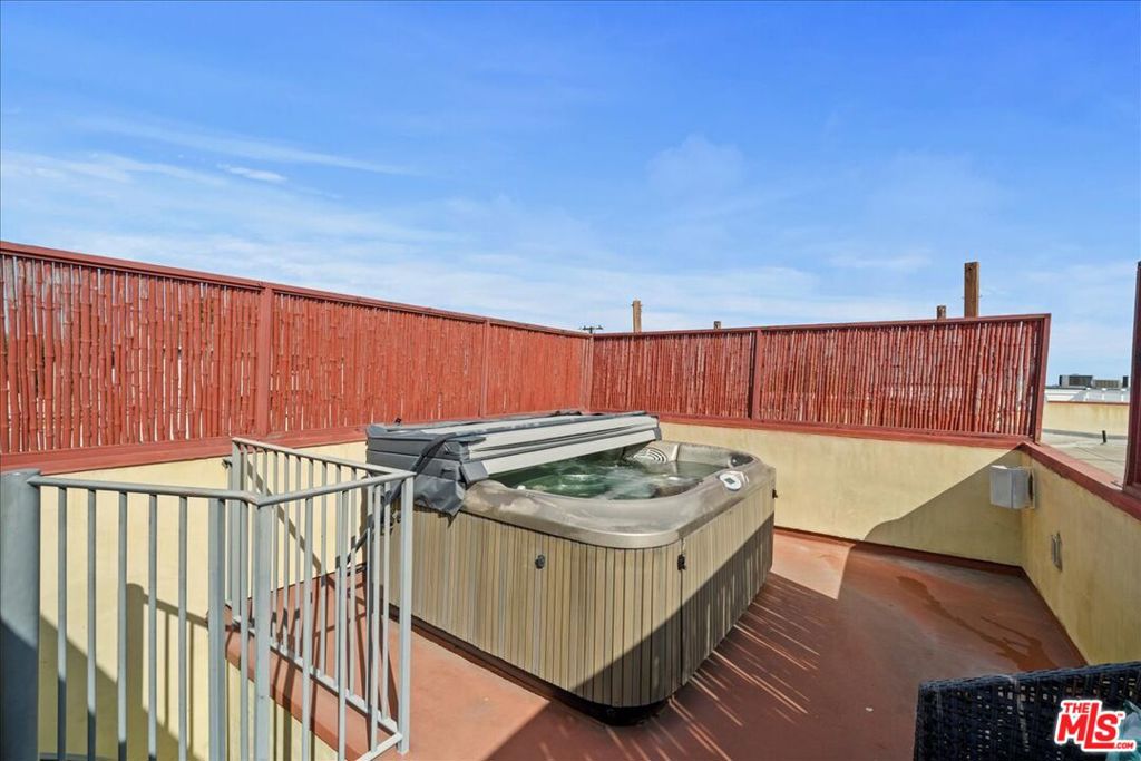 123 Richmond Street Property Photo 38