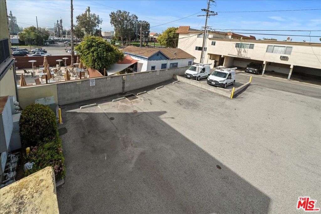 123 Richmond Street Property Photo 41