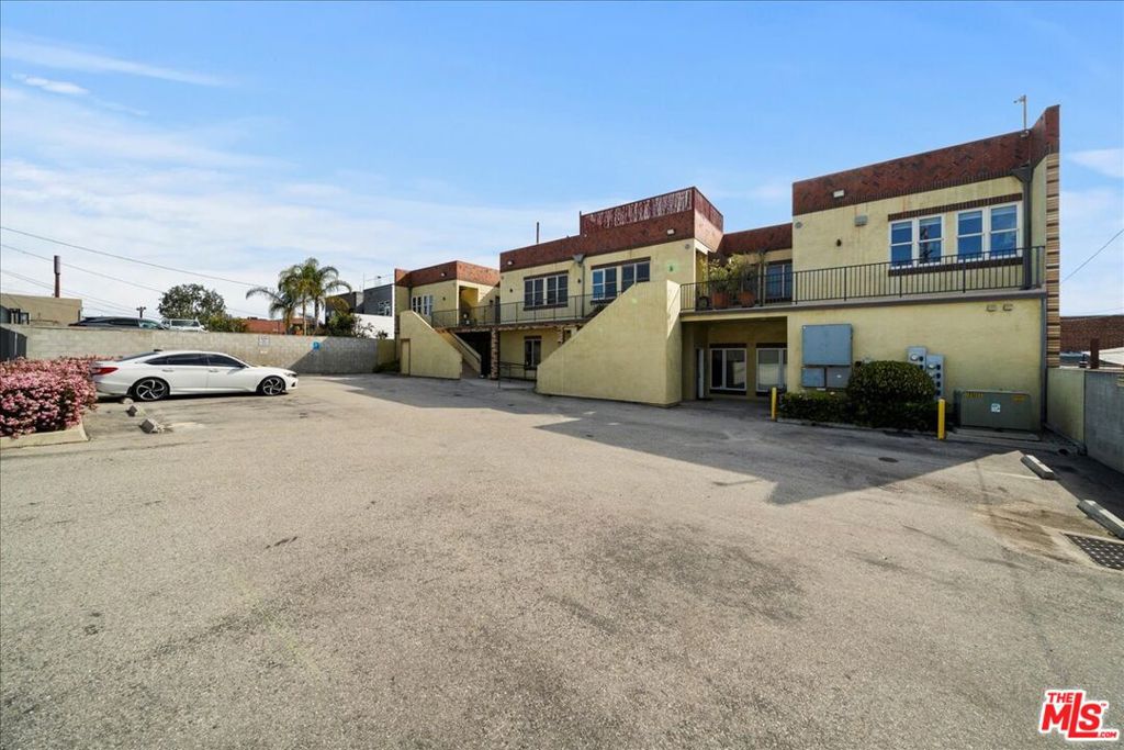 123 Richmond Street Property Photo 42