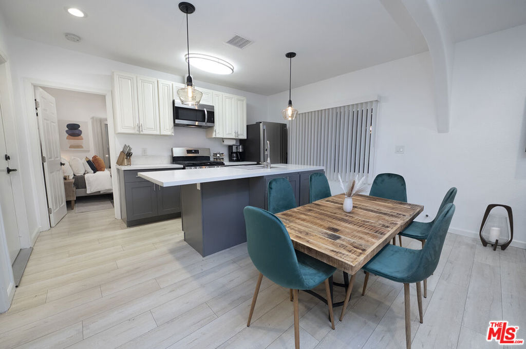 2711 Wabash Avenue Property Photo 6