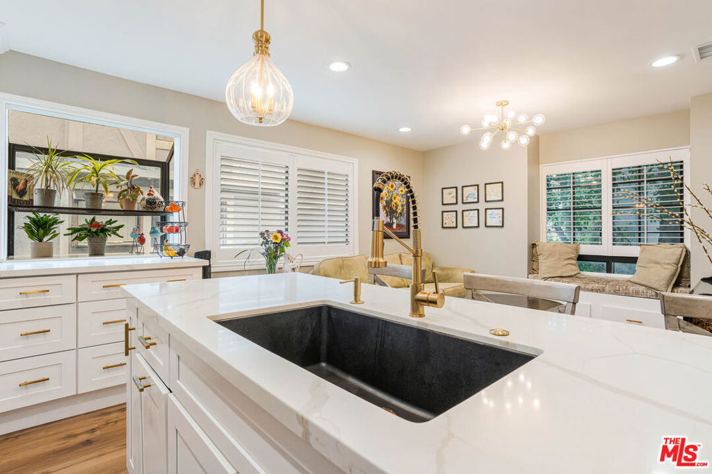 18100 Burbank Boulevard 26 Property Photo 9