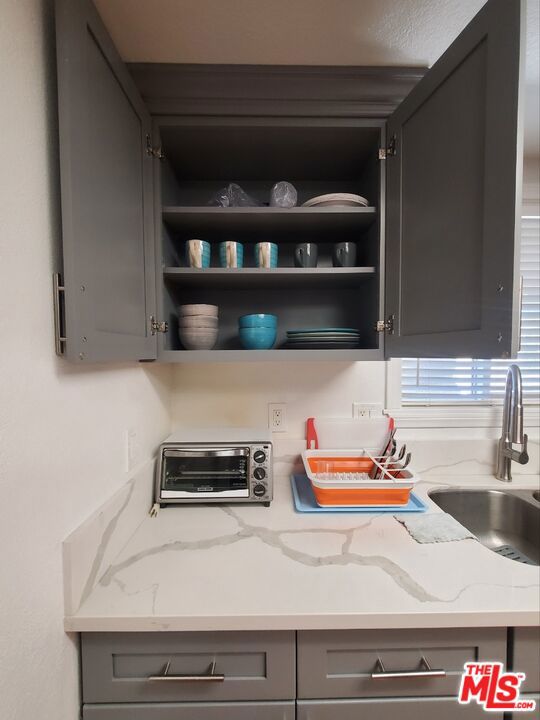 7215 Lyons Avenue Property Photo 13