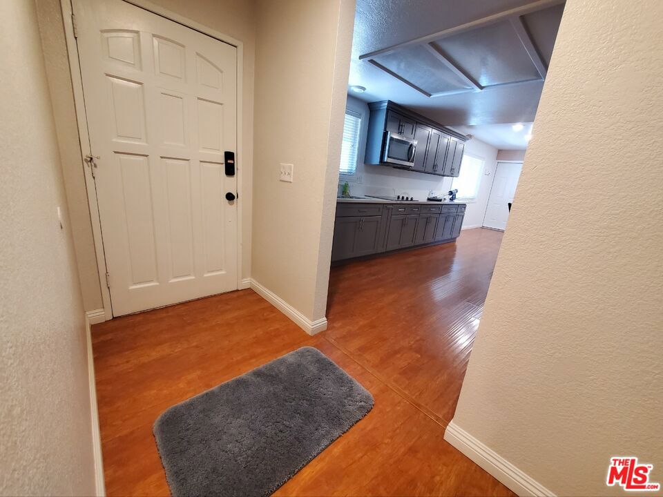 7215 Lyons Avenue Property Photo 14