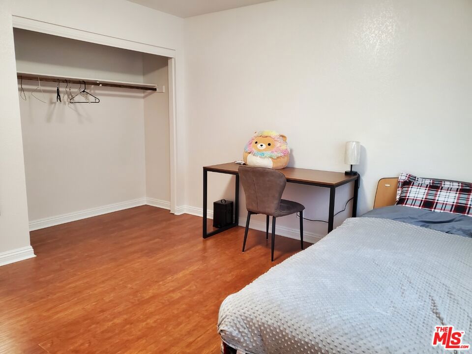7215 Lyons Avenue Property Photo 17