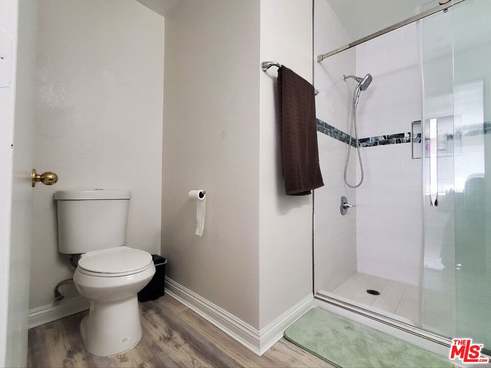 7215 Lyons Avenue Property Photo 24