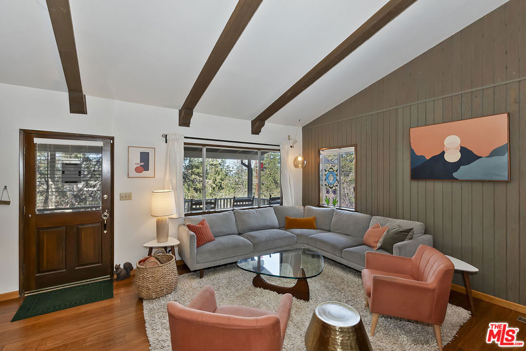 779 Villa Grove Avenue Property Photo 9