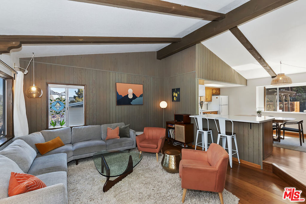 779 Villa Grove Avenue Property Photo 10