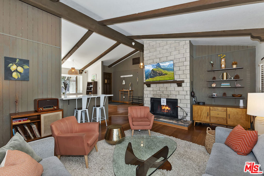 779 Villa Grove Avenue Property Photo 11