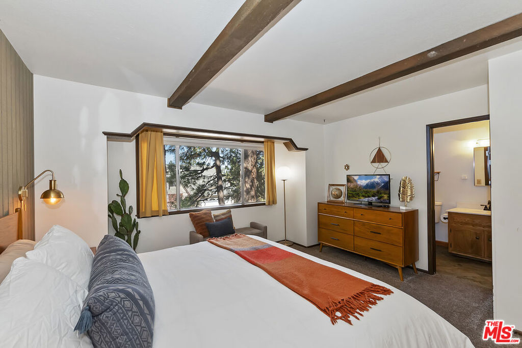 779 Villa Grove Avenue Property Photo 16