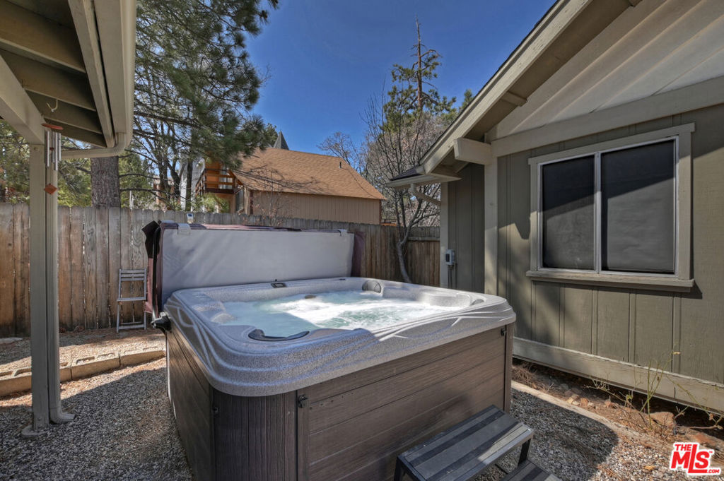 779 Villa Grove Avenue Property Photo 25