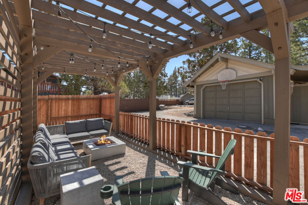 779 Villa Grove Avenue Property Photo 30