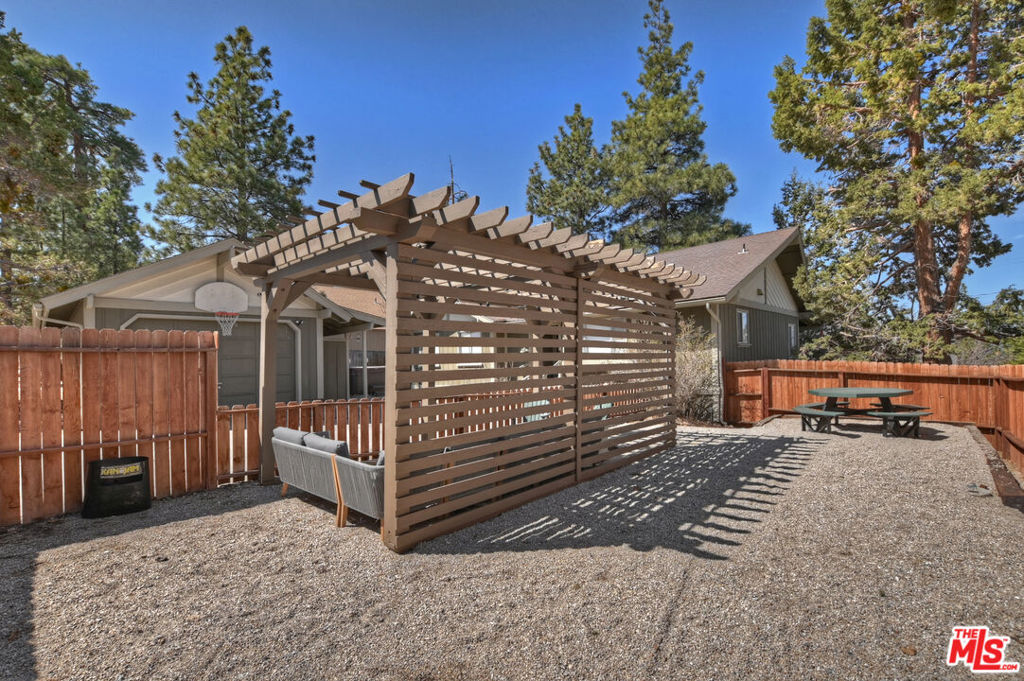 779 Villa Grove Avenue Property Photo 32