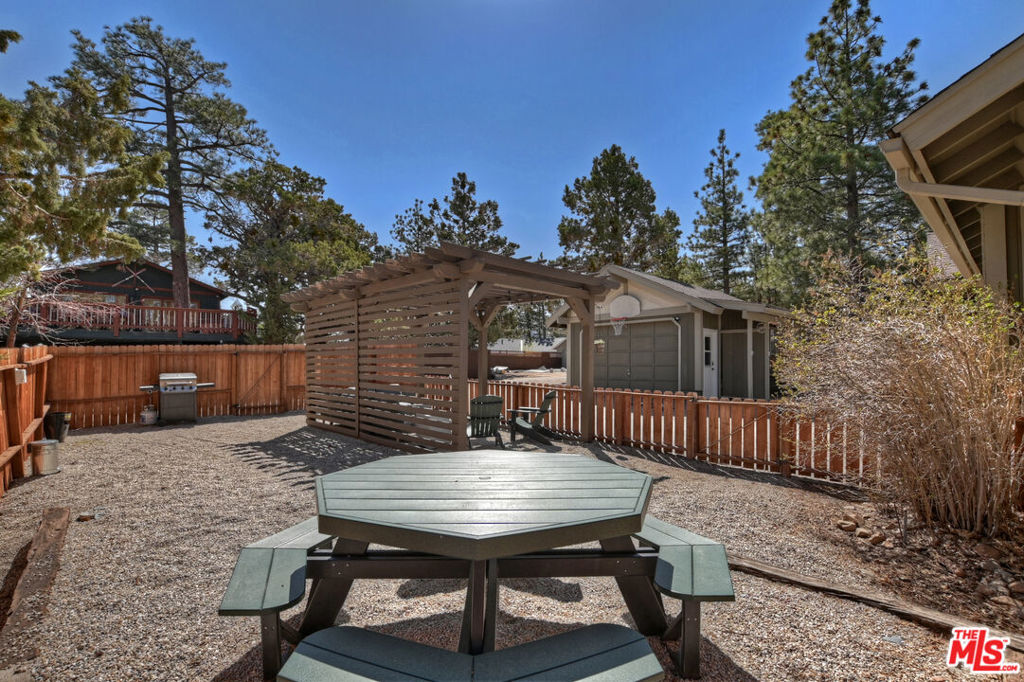 779 Villa Grove Avenue Property Photo 33