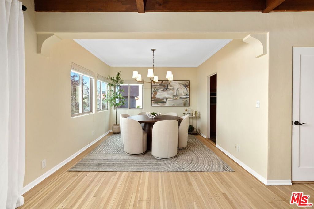 2055 Manhattan Avenue Property Photo 4