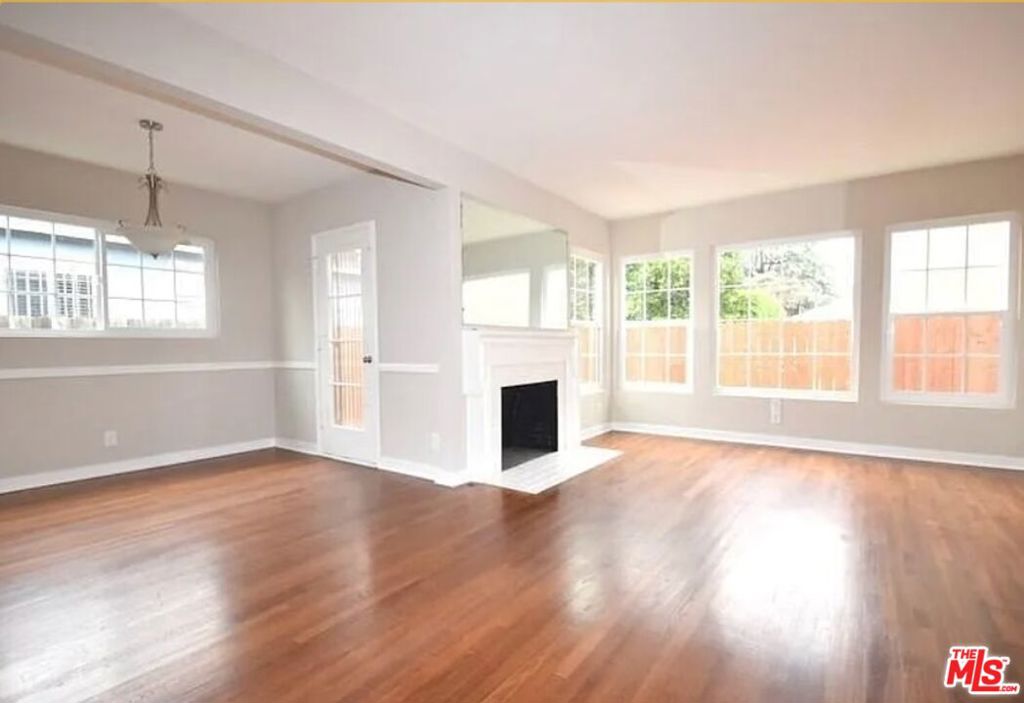 15031 15033 Hartland Street Property Photo 19