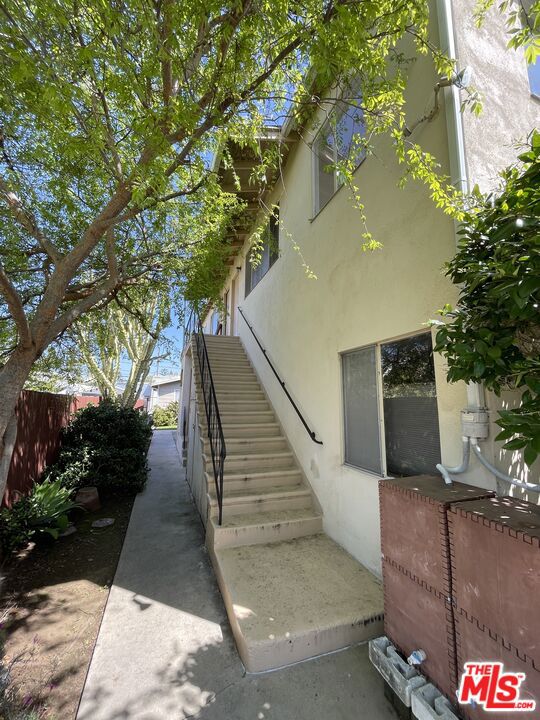 1925 Euclid Street Property Photo 4