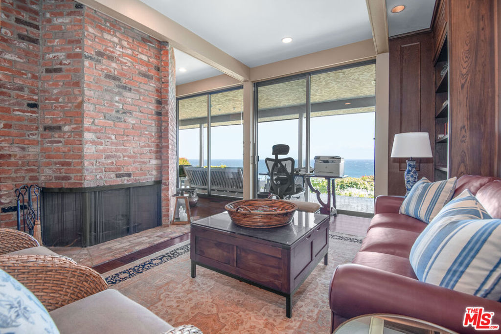 29008 Cliffside Drive Property Photo 16