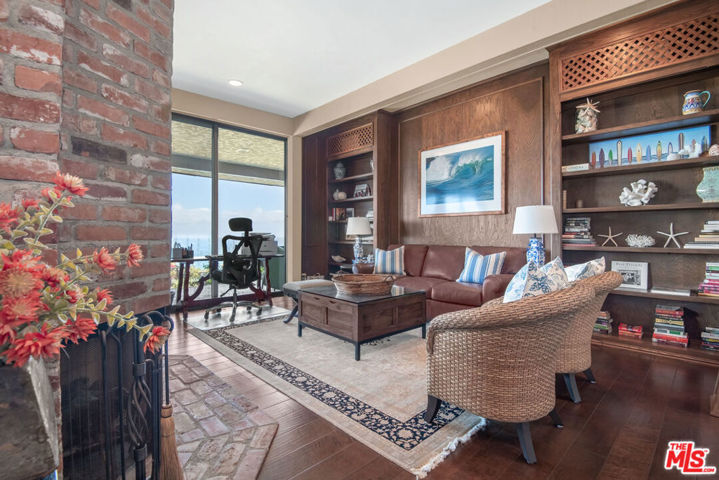 29008 Cliffside Drive Property Photo 17