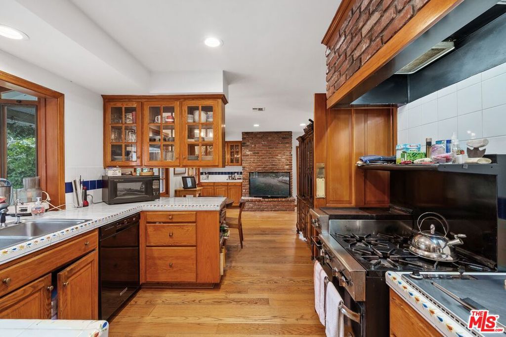 1809 Melhill Way Property Photo 14