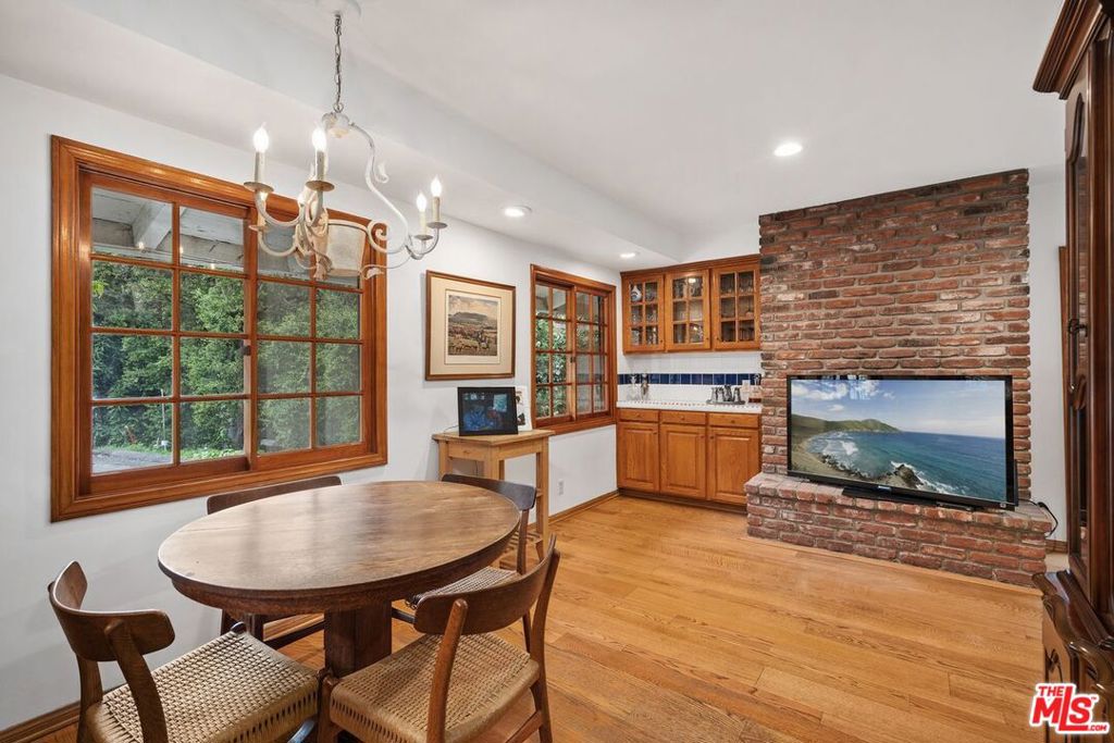 1809 Melhill Way Property Photo 15