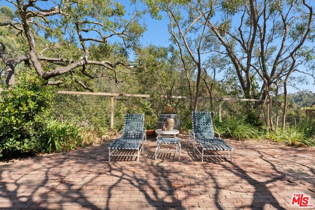 1809 Melhill Way Property Photo 23