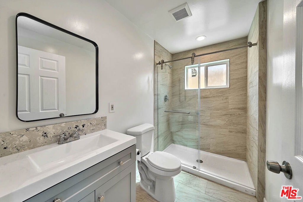 310 N St Andrews Place Property Photo 1