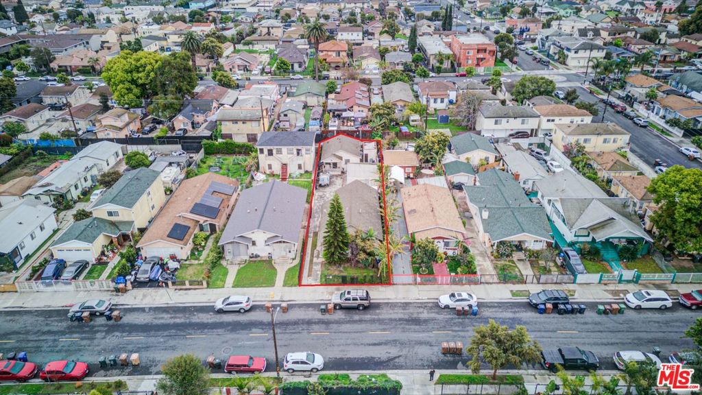 1136 W 87th Street Property Photo 1