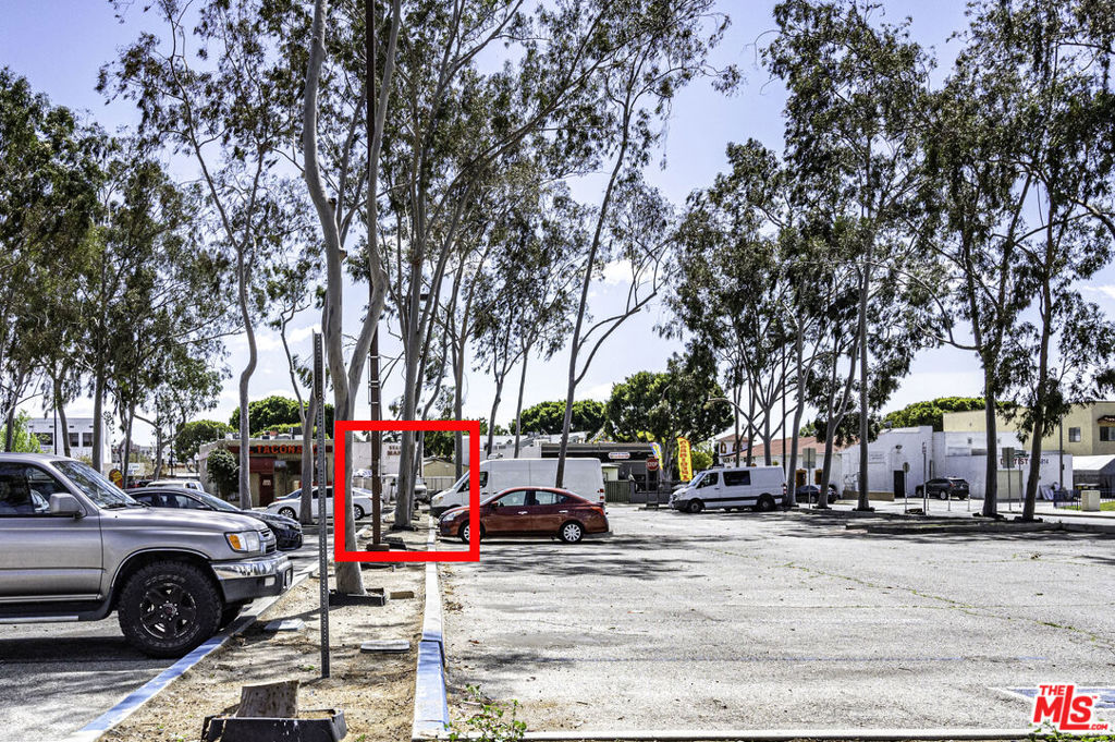 14341 Ramona Boulevard Property Photo 8